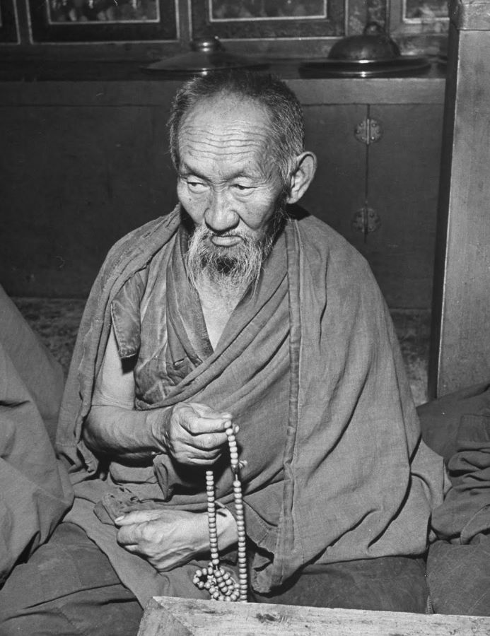 Eihei Dogen: A Zen monk asked for a verse